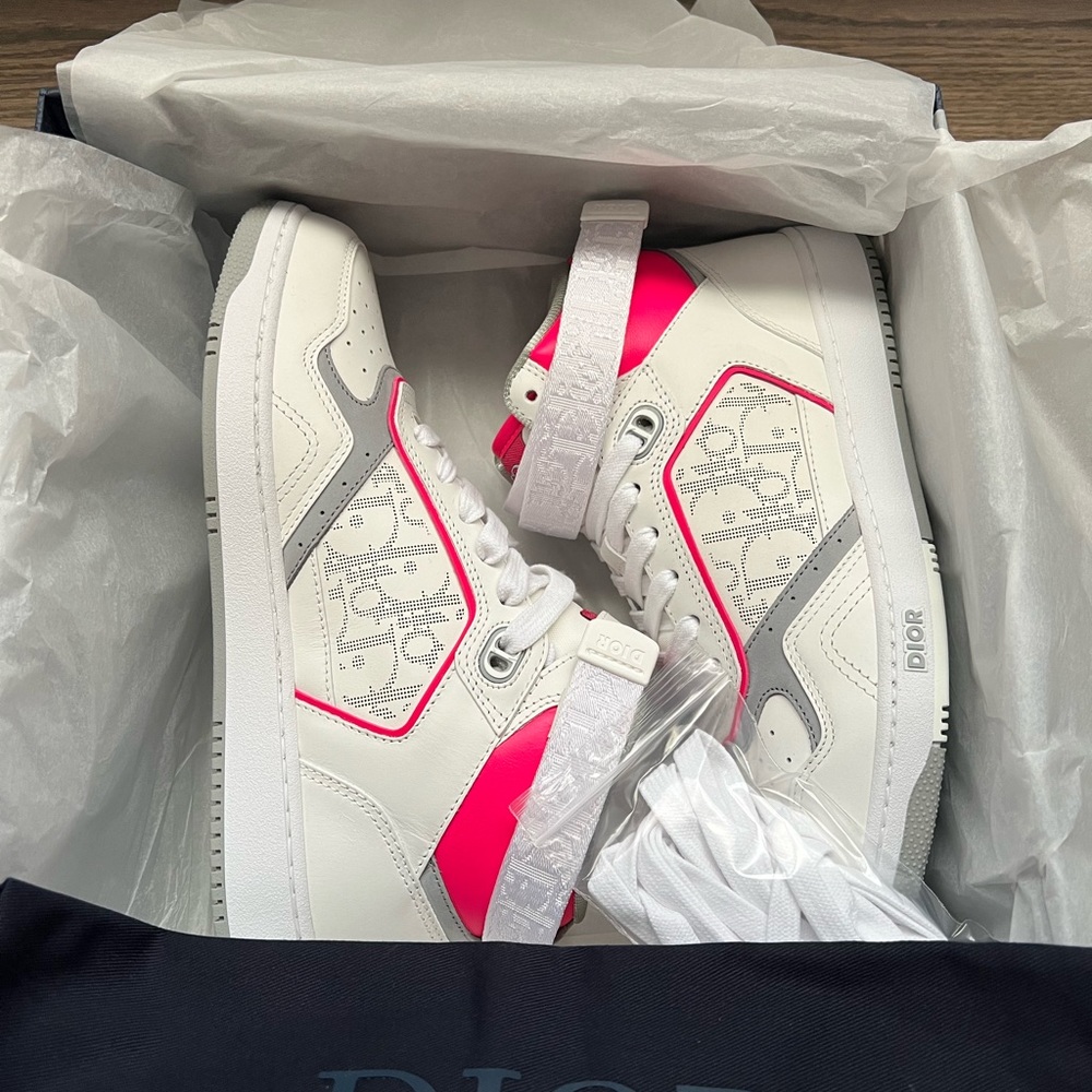 Women’s Pink Dior Oblique sneakers in size 39. - Picture 5 of 11